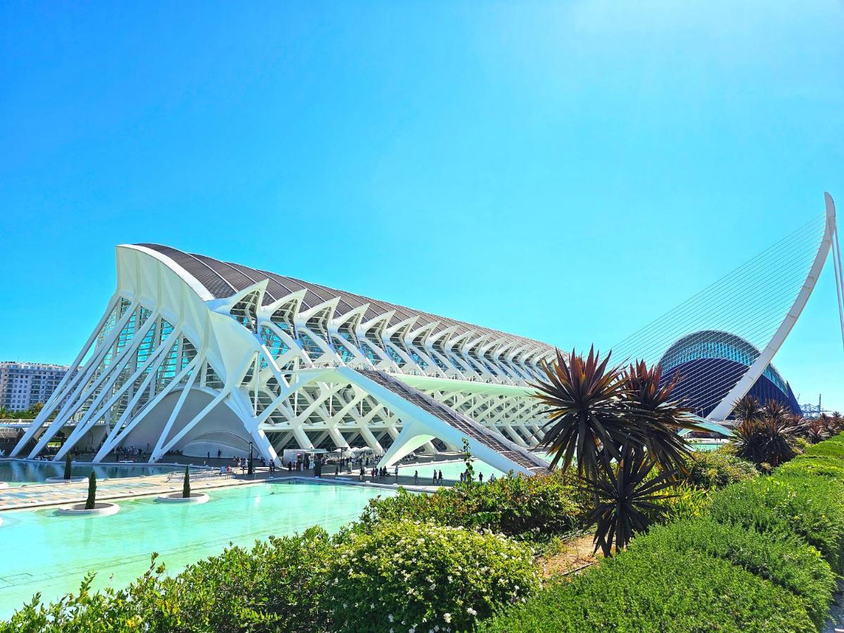 Apartamentos Las Ciencias V บาเลนเซีย ภายนอก รูปภาพ