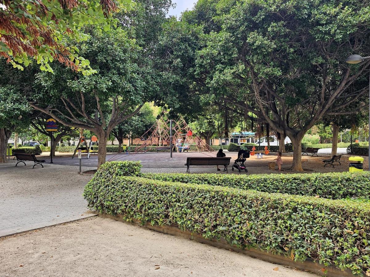 Apartamentos Las Ciencias V บาเลนเซีย ภายนอก รูปภาพ